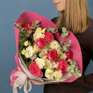 Букет Для мамы с розами и эустомой