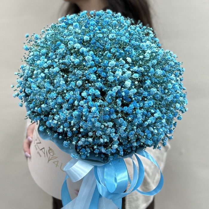 9 голубых гипсофил в коробке