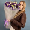 11 фиолетовых махровых эустом
