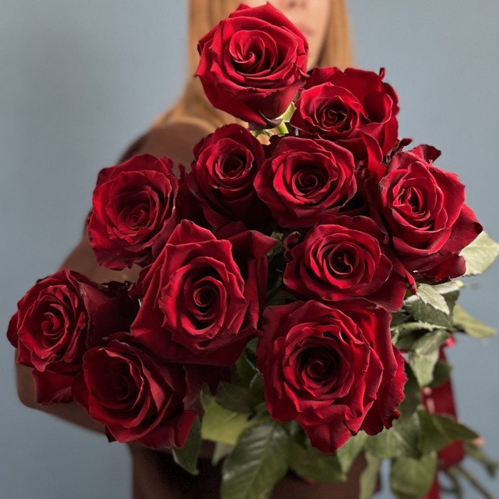 11 красных роз 130 см