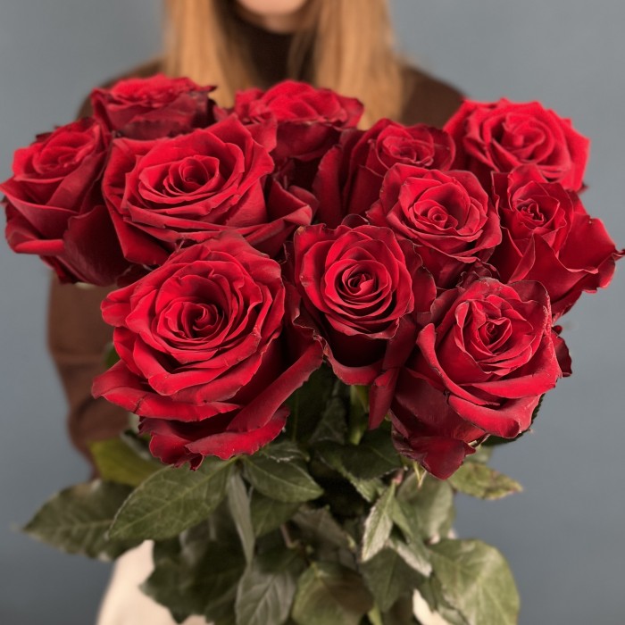 11 красных роз 130 см