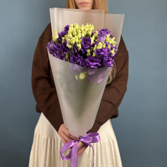 Букет из 5 махровых фиолетовых эустом