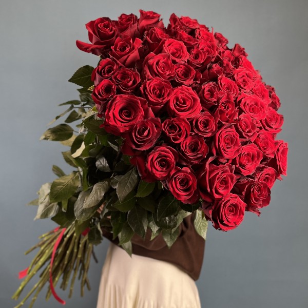 55 красных роз 100 см