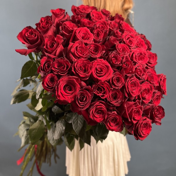 55 красных роз 110 см