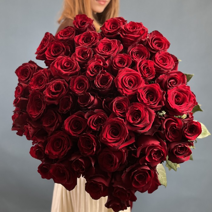 55 красных роз 100 см