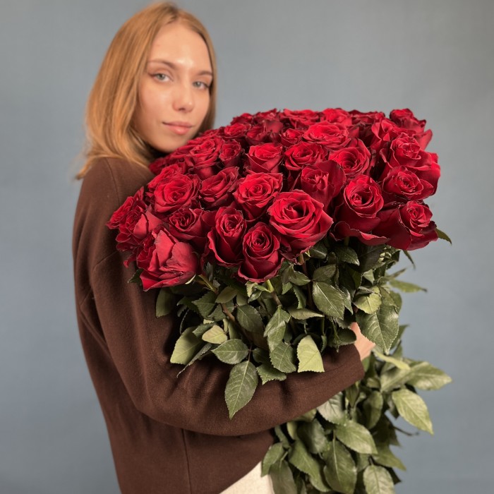 55 красных роз 100 см