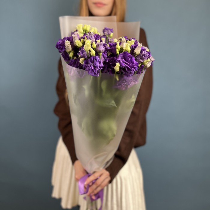 7 махровых фиолетовых эустом