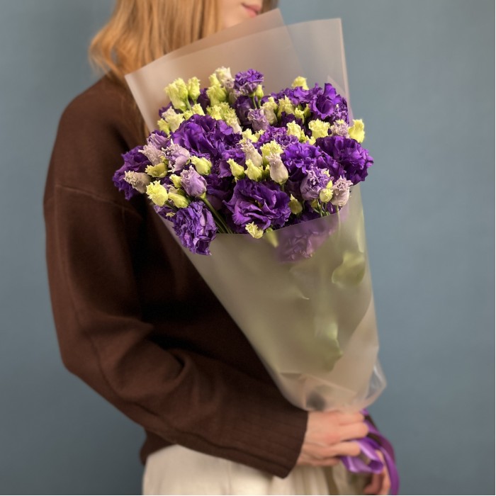 7 махровых фиолетовых эустом