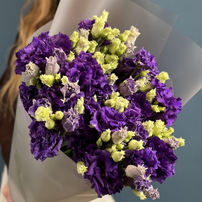 7 махровых фиолетовых эустом