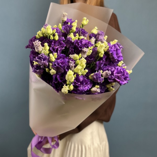 Букет из 9 махровых фиолетовых эустом