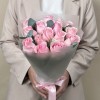 15 розовых роз Ангел Ревиваль 50 см с эвкалиптом
