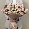 15 кустовых пионовидных розовых роз Грандмас Кэти 50 см