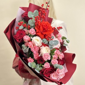 Букет дня с розами Сказка