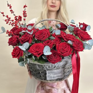 Букет дня в корзине Праздник