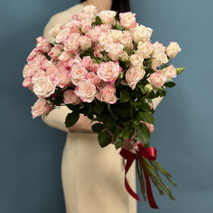 11 кустовых роз Рефлекс 70 см