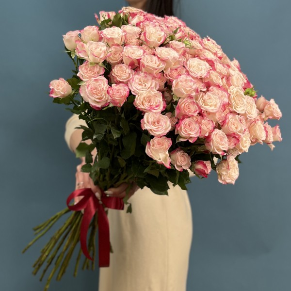 25 кустовых роз Рефлекс 70 см