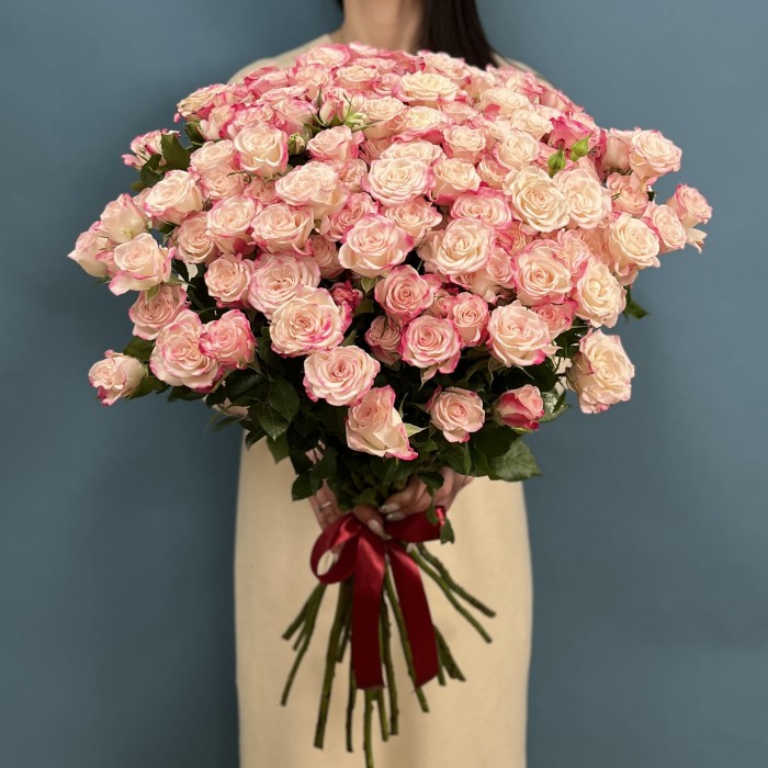 25 кустовых роз Рефлекс 70 см