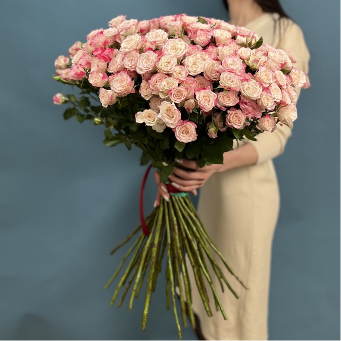 51 кустовая роза Рефлекс 70 см