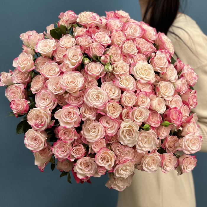 Кустовая роза Рефлекс 70 см