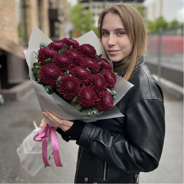 15 бордово-фиолетовых хризантем Покер