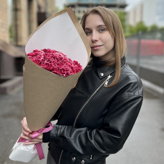 25 гвоздик боровые с белой каймой