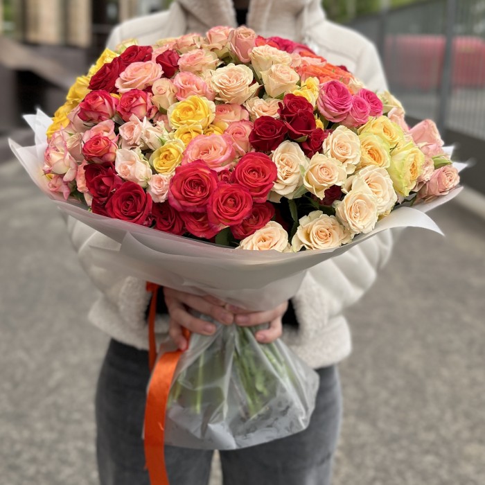 51 кустовая роза MIX