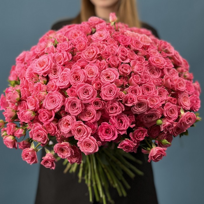 101 нежная кустовая роза Натали 50 см