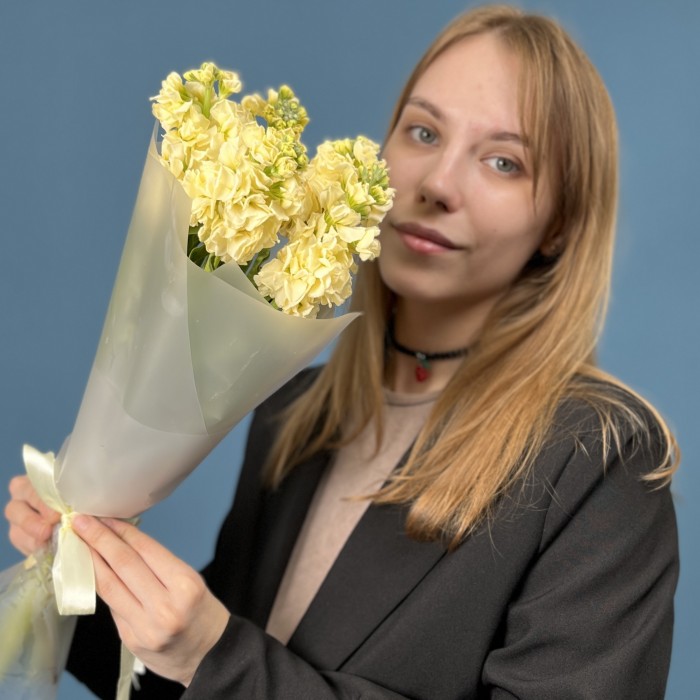 5 кремовых ароматных маттиол