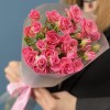 5 нежных кустовых роз Натали 50 см