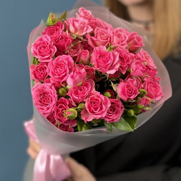 9 нежных кустовых роз Натали 50 см