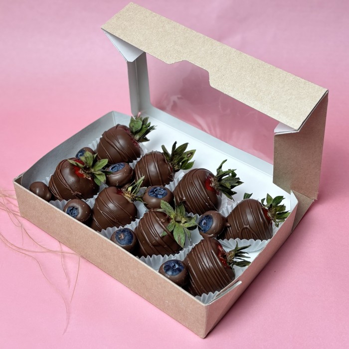 Клубника и голубика в шоколаде 16 ягод