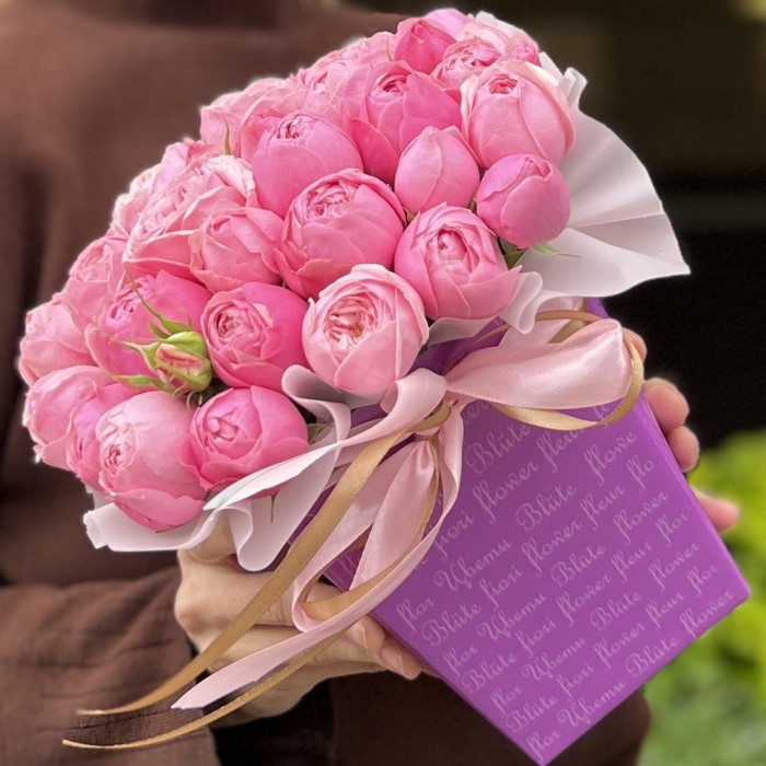 5 кустовых пионовидных роз Мансфилд Пинк Парк коробке