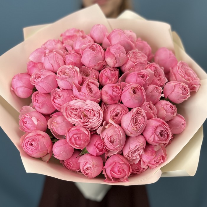 15 розовых пионовидных роз Мансфилд Пинк Парк 40 см