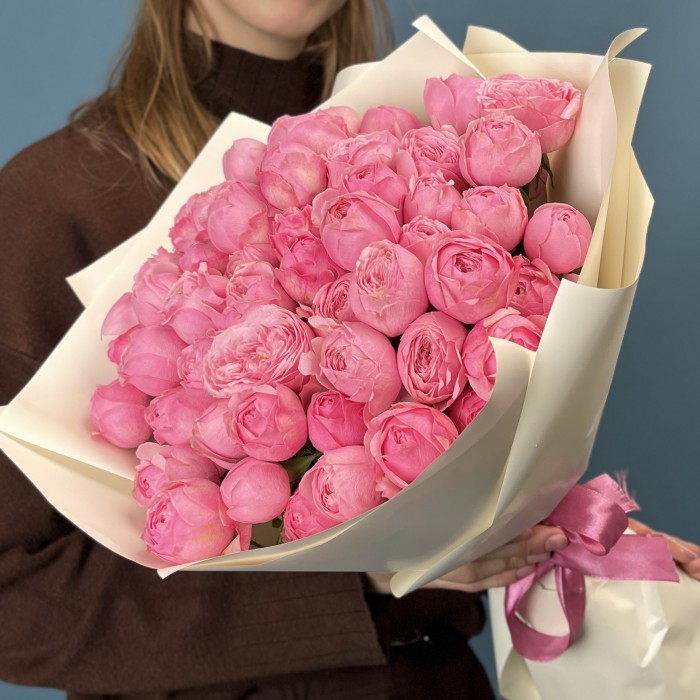 15 розовых пионовидных роз Мансфилд Пинк Парк 40 см