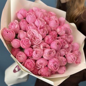 15 розовых пионовидных роз Мансфилд Пинк Парк 40 см