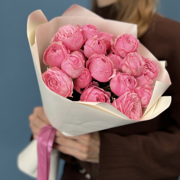 7 кустовых пионовидных роз Мансфилд Пинк Парк 50 см