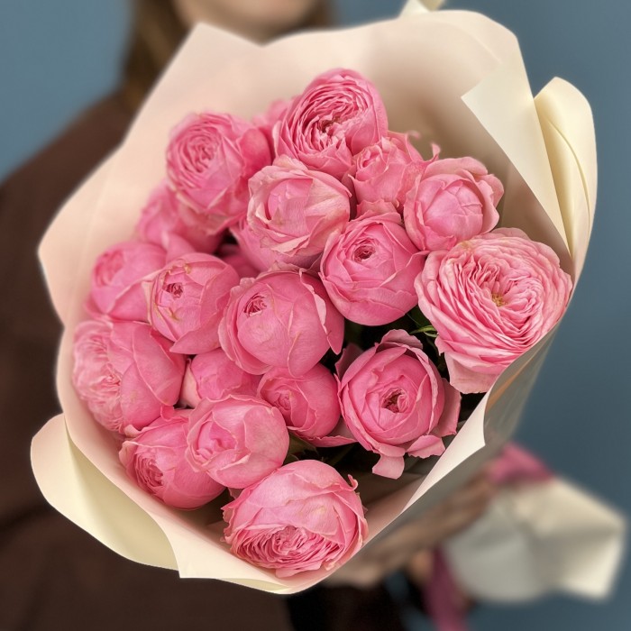 7 кустовых пионовидных роз Мансфилд Пинк Парк 50 см