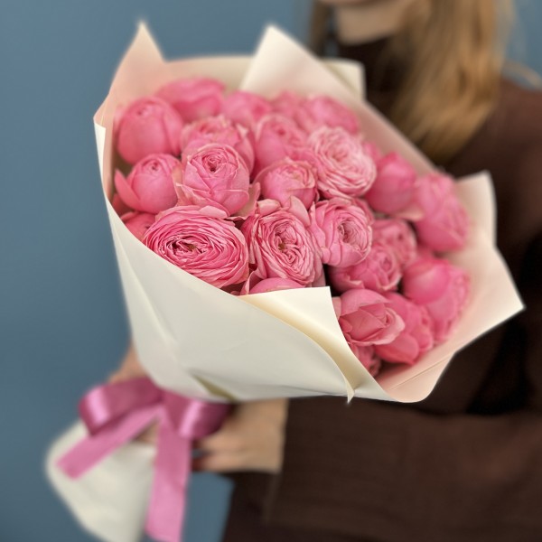 9 розовых пионовидных роз Мансфилд Пинк Парк 50 см