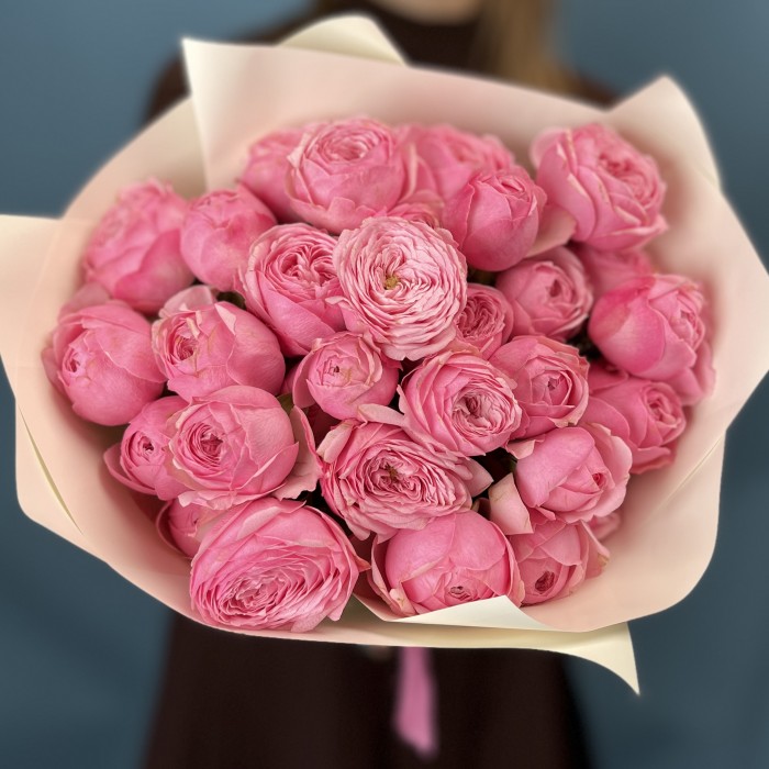 9 розовых пионовидных роз Мансфилд Пинк Парк 50 см