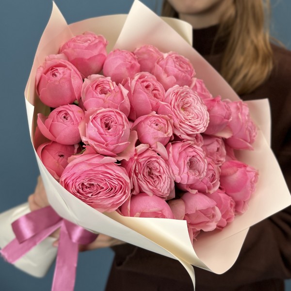 9 розовых пионовидных роз Мансфилд Пинк Парк 40 см