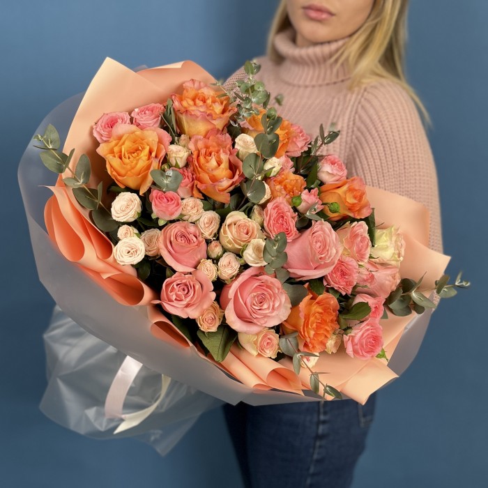 Яркий букет с розами Оранжевая симфония