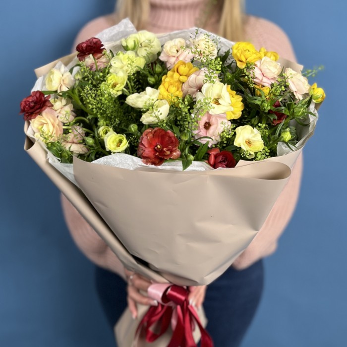 17 ярких полевых ранункулюсов mix