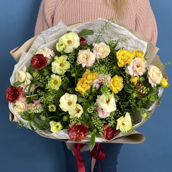 17 ярких полевых ранункулюсов mix