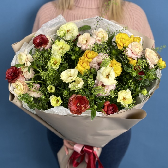 17 ярких полевых ранункулюсов mix