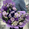 Сиреневый букет с гортензией и розами