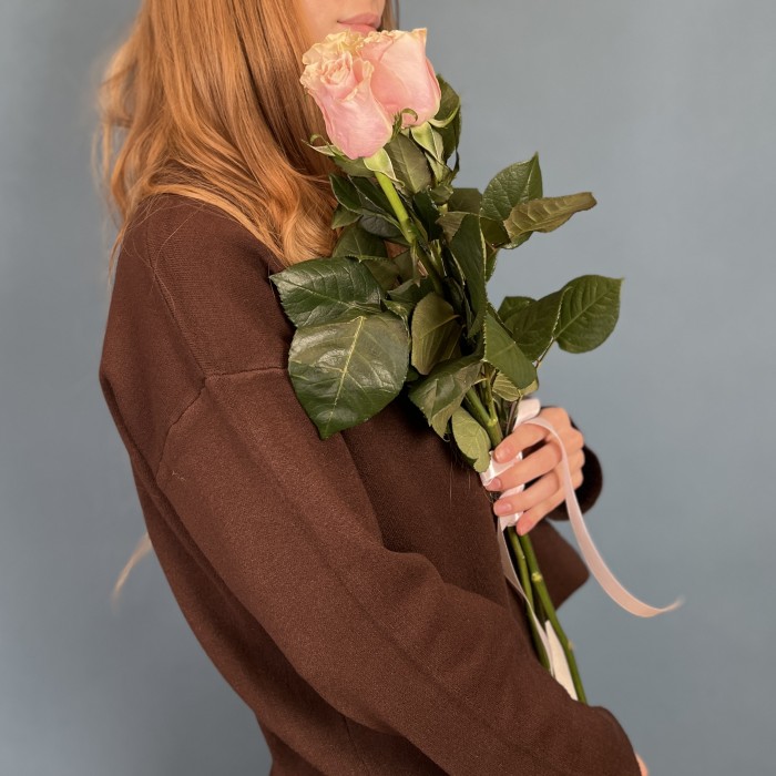 3 розы Пинк Мондиаль 50 см