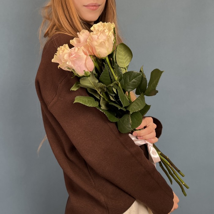 5 роз Пинк Мондиаль 60 см