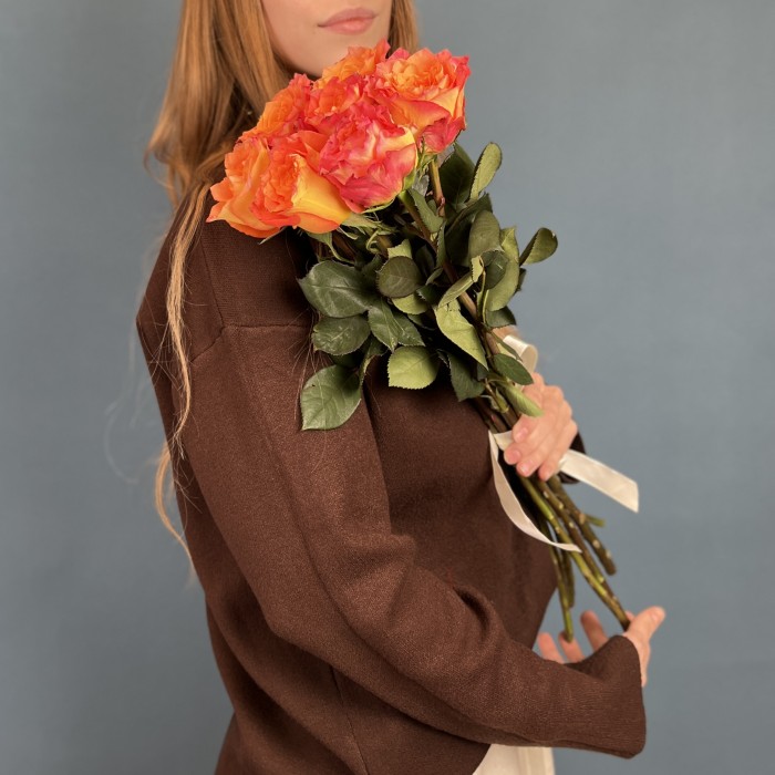 7 роз Фри спирит 50 см