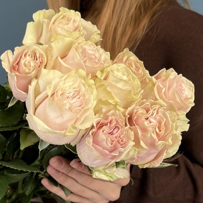 9 роз Пинк Мондиаль 60 см