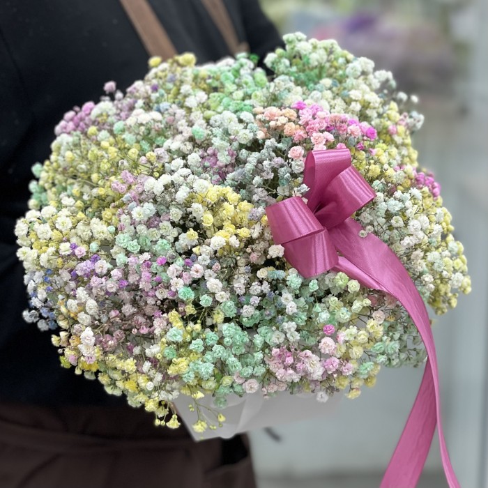 Нежная радужная гипсофила в коробке